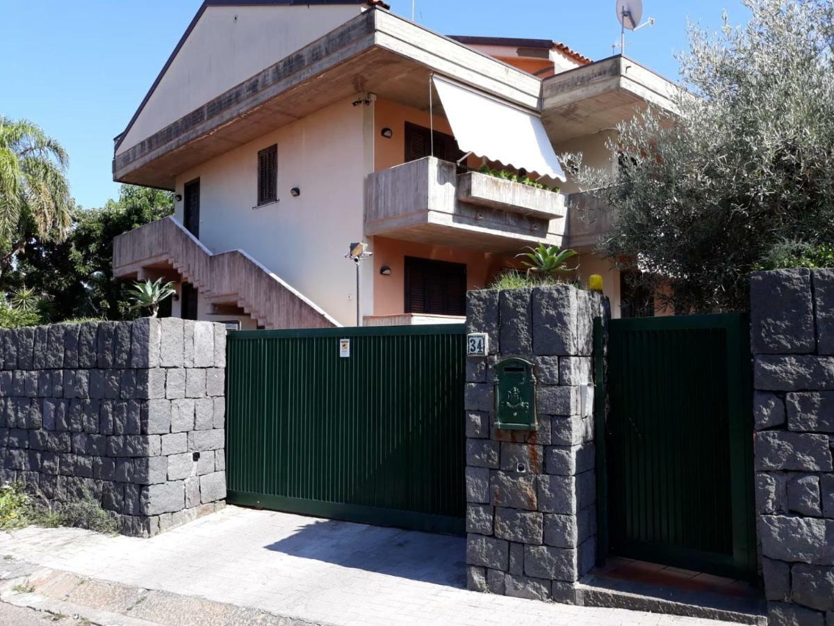 Вілла Clementine'S House Ачиреале Екстер'єр фото
